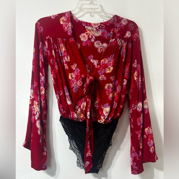Free People Intimately Women's Floral Forties Feel Bodysuit Bell Sleeve Size XS - Picture 7 of 9